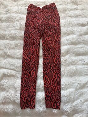 Lici fit Red Snake-Print Leggings — Women's Stretch Pant
